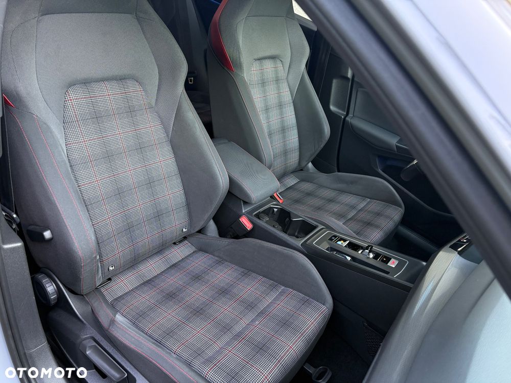 Volkswagen Golf VIII 2.0 TSI GTI DSG - 11