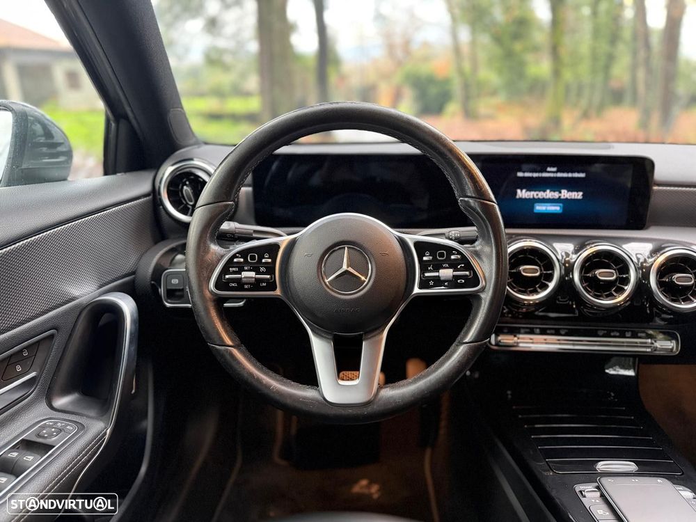 Mercedes-Benz A 180 Limousine d Business Solutions Aut. - 25