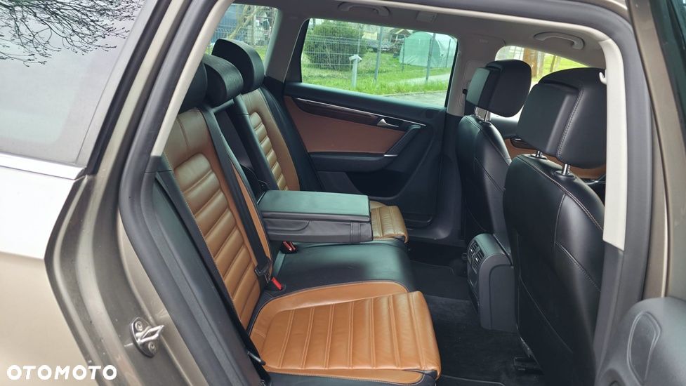 Volkswagen Passat - 20