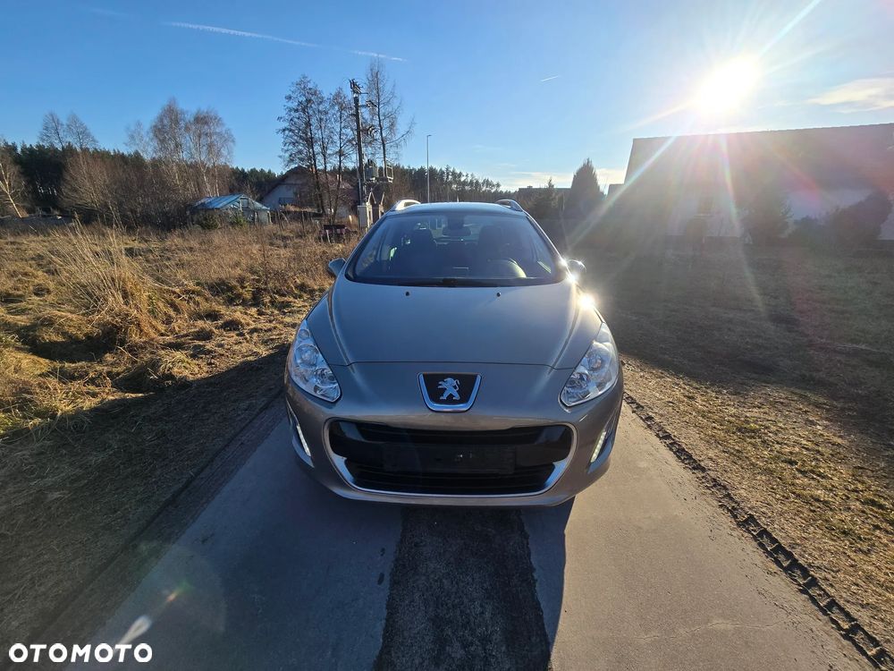 Peugeot 308 1.6 HDi Premium Plus - 4