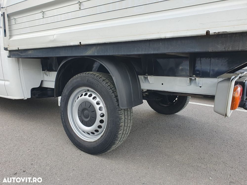 Volkswagen Transporter - 4