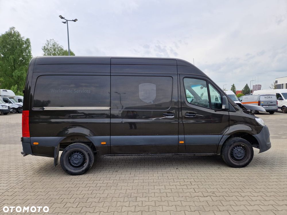 Mercedes-Benz Sprinter - 7