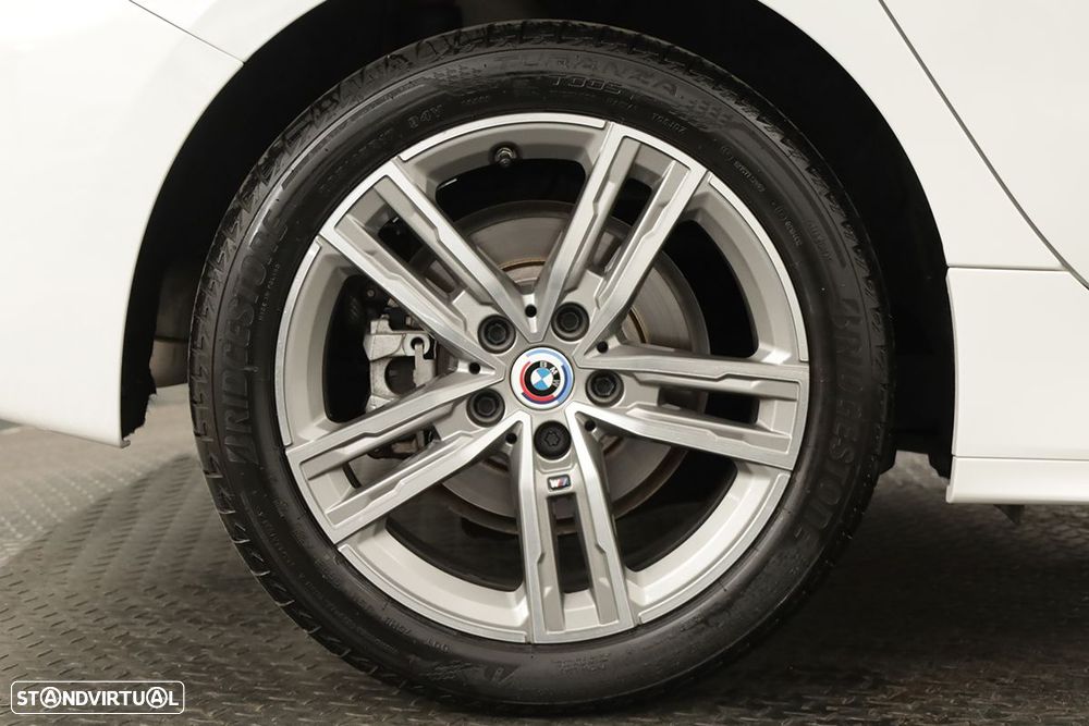 BMW 116 i Pack Desportivo M - 5