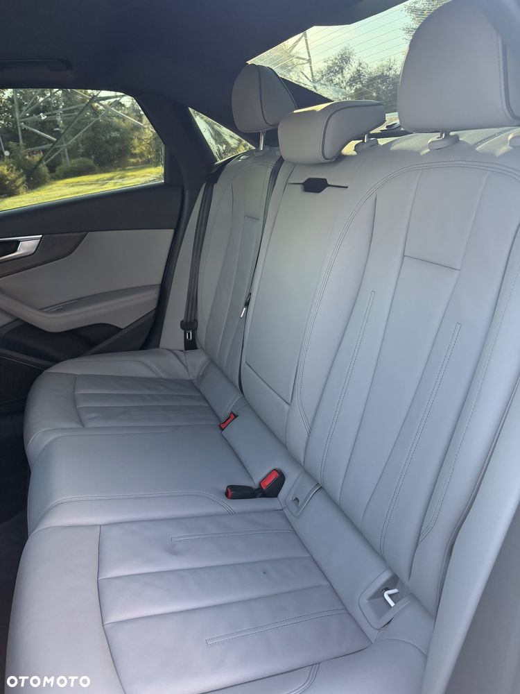 Audi A4 Limousine 45 TFSI quattro S tronic - 11