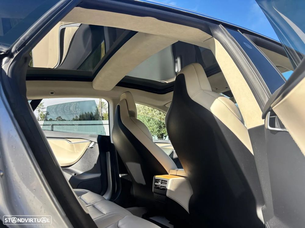 Tesla Model S 75D - 14