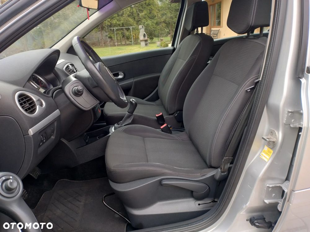 Renault Clio 1.2 16V 75 Dynamique - 20