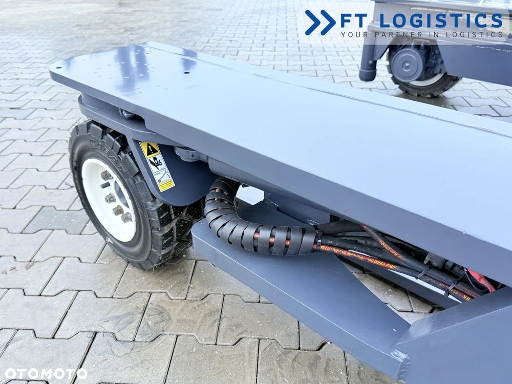 Combilift WÓZEK CZTEROKIERUNKOWY - WIELOKIERUNKOWY | COMBILIFT C4000 | GAS | TRIPLEX 6900MM | POZYCJONER WIDEŁ | PEŁNA KABINA | WOLNY SKOK | STAN IDEALNY | Szeroka oferta wózków czterokierunkowych i bocznych, dopasowanych do różnorodnych potrzeb i zastosowań - 8