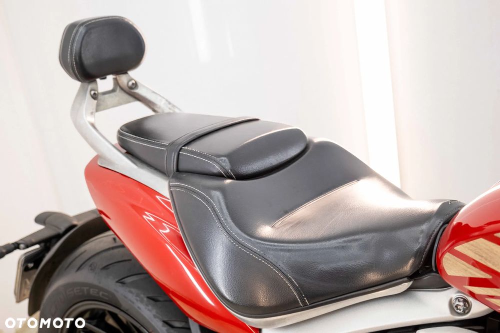 Triumph Rocket - 22