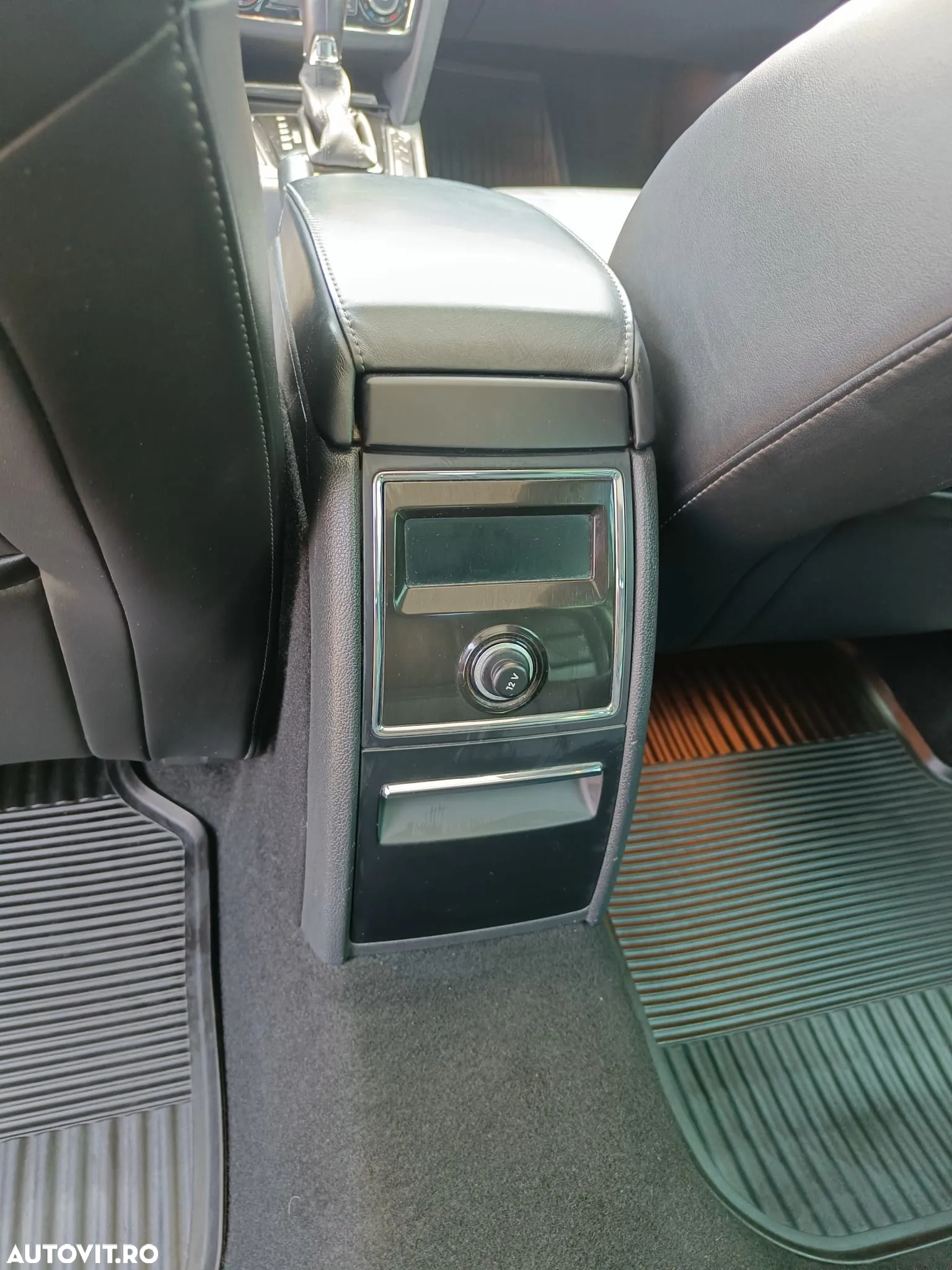 Skoda Superb 2.0 TDI DSG Elegance - 16
