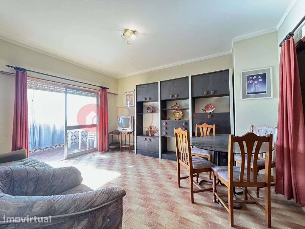 Apartamento T1 com Vista Mar Panorâmica no Coração de Quarteira - Grande imagem: 2/15