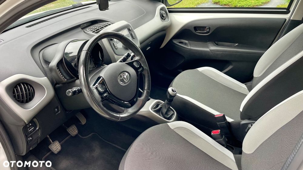 Toyota Aygo x-play - 7