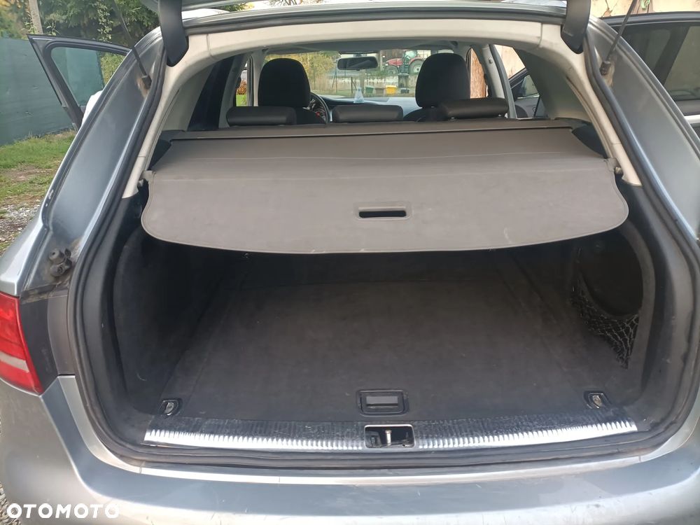 Audi A4 Avant 2.0 TDI - 9