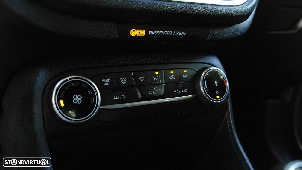 Ford Fiesta 1.0 EcoBoost ST-Line - 40