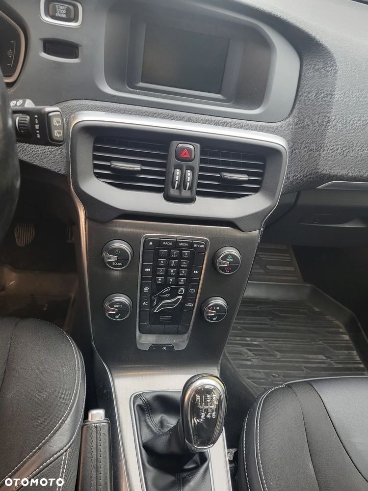 Volvo V40 D2 Base - 8