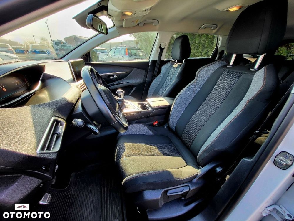 Peugeot 5008 - 5