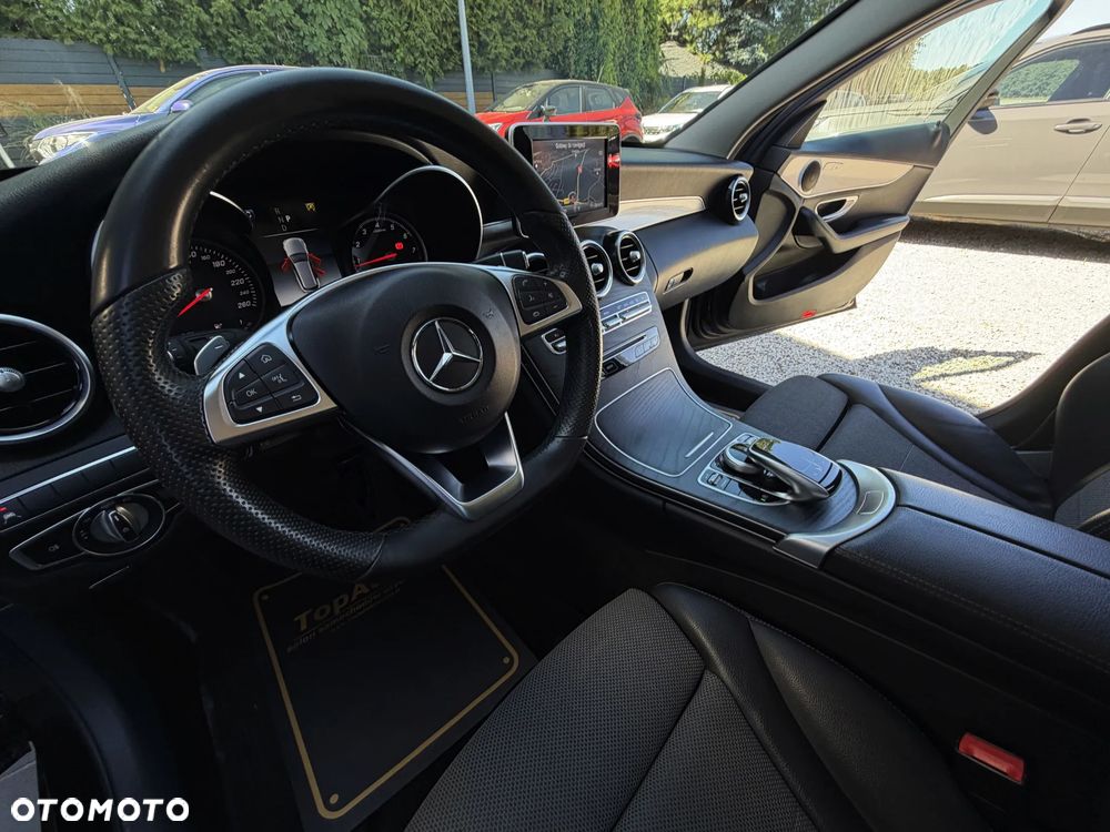Mercedes-Benz Klasa C 200 9G-TRONIC AMG Line - 19