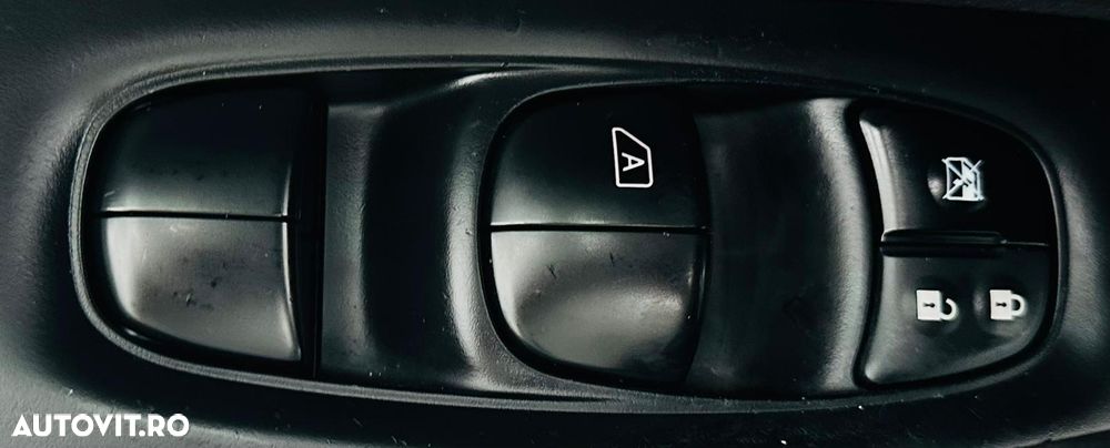 Nissan Qashqai 1.6 DCI TEKNA - 10