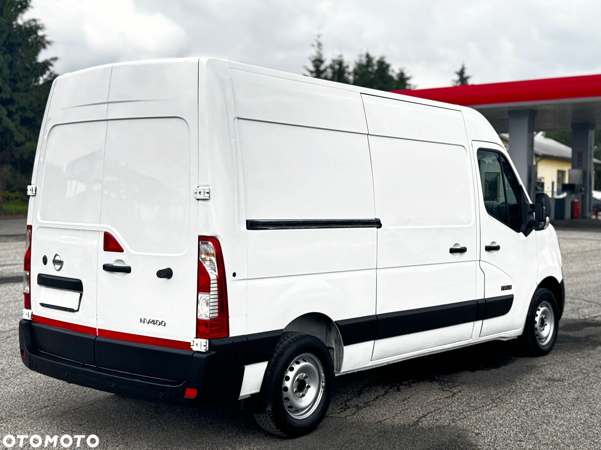 Nissan NV 400 - 7