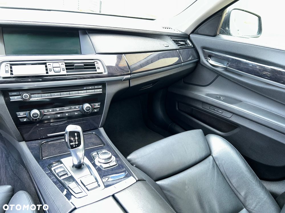 BMW Seria 7 730d - 14