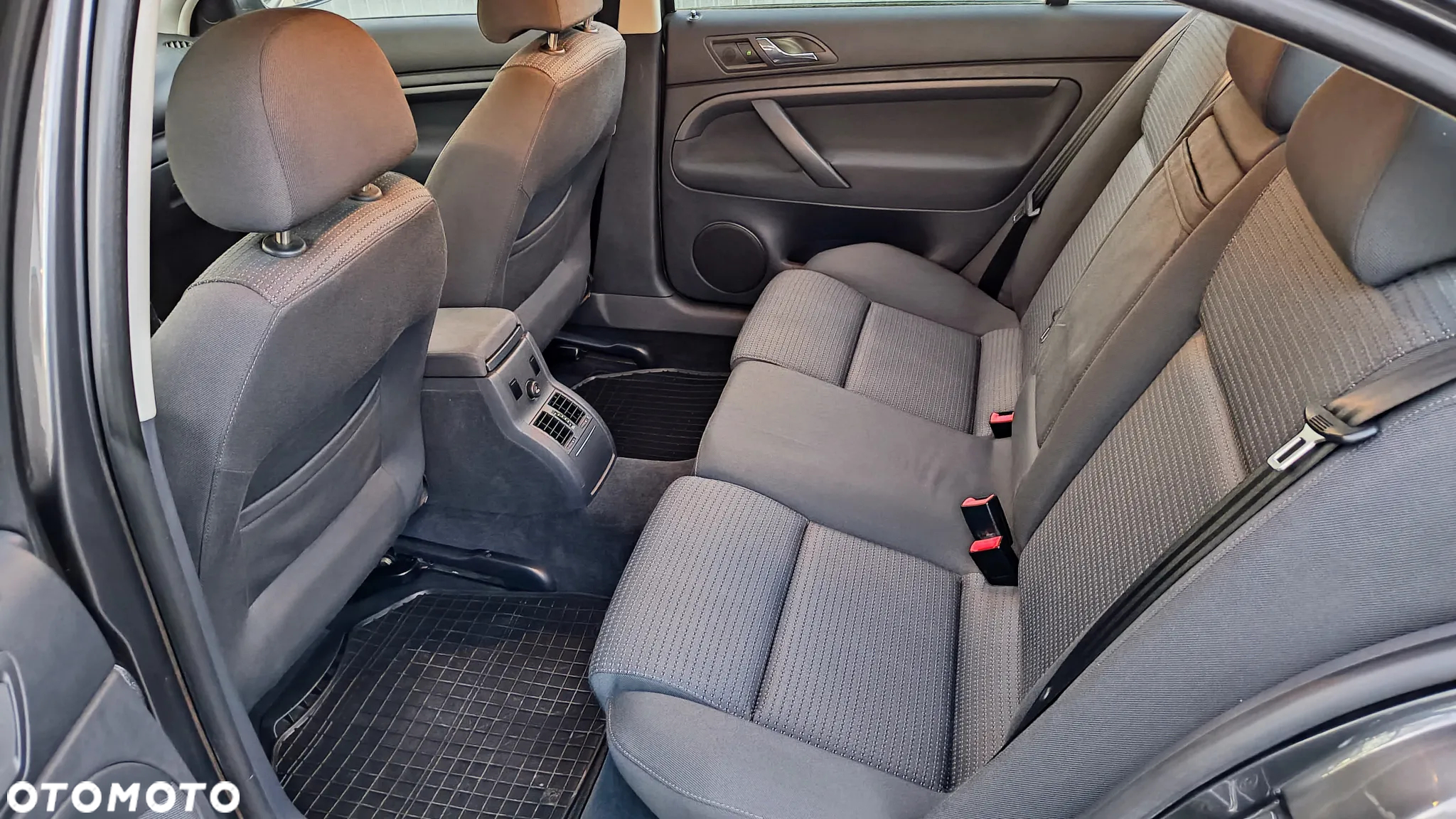 Skoda Superb 2.0 Comfort - 14