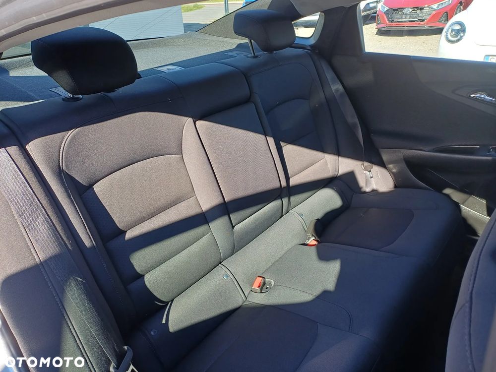 Chevrolet Malibu - 13