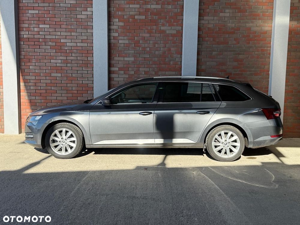 Skoda Superb 2.0 TSI Ambition DSG - 8