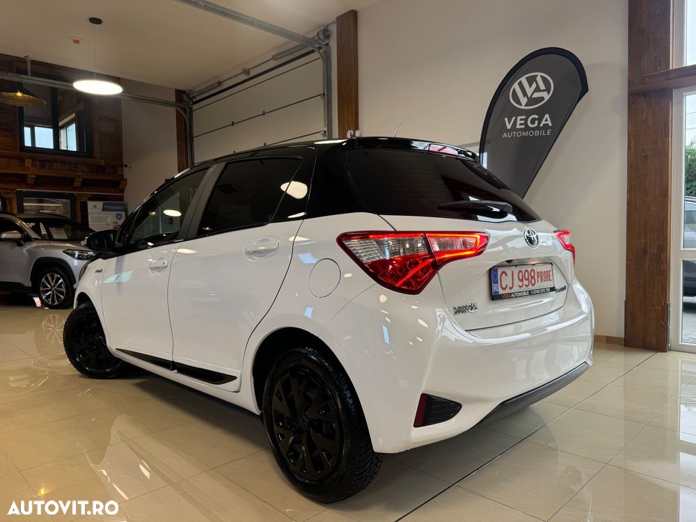 Toyota Yaris 1.5 VVT-i HSD Bi-Tone G&B - 3