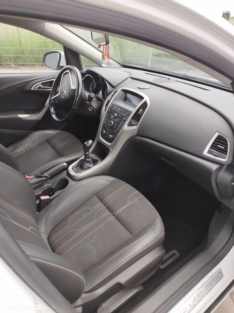 Opel Astra 1.4 Turbo 150 Jahre - 6