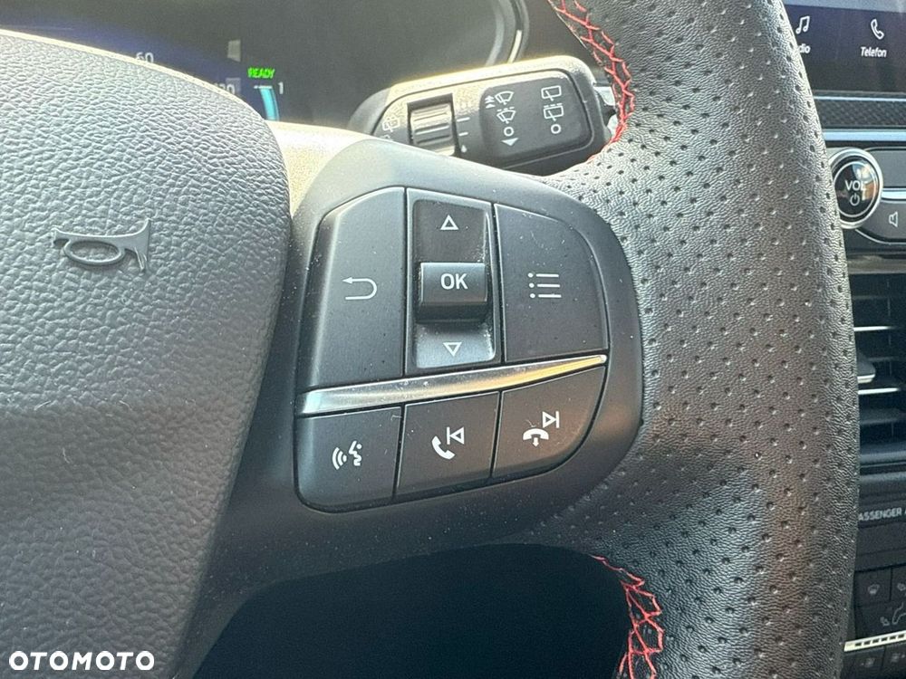 Ford Kuga 2.5 FHEV AWD ST-Line X eCVT - 33