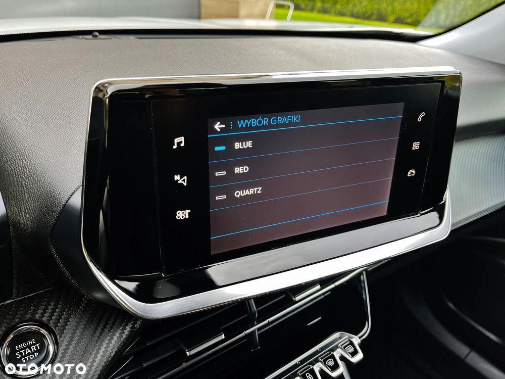 Peugeot 2008 1.2 PureTech Allure S&S - 32