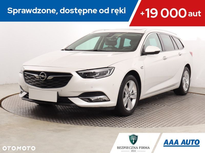 Opel Insignia - 1