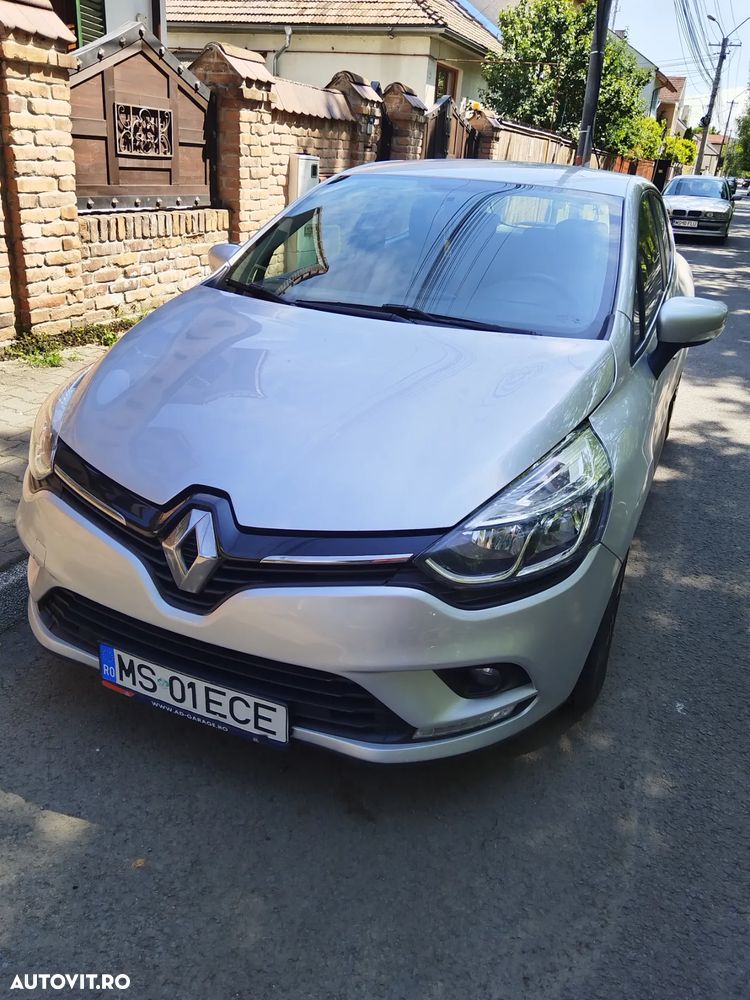 Renault Clio - 1