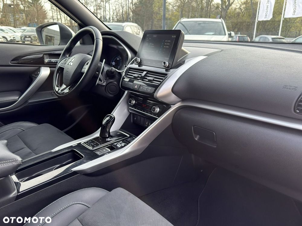 Mitsubishi Eclipse Cross - 23