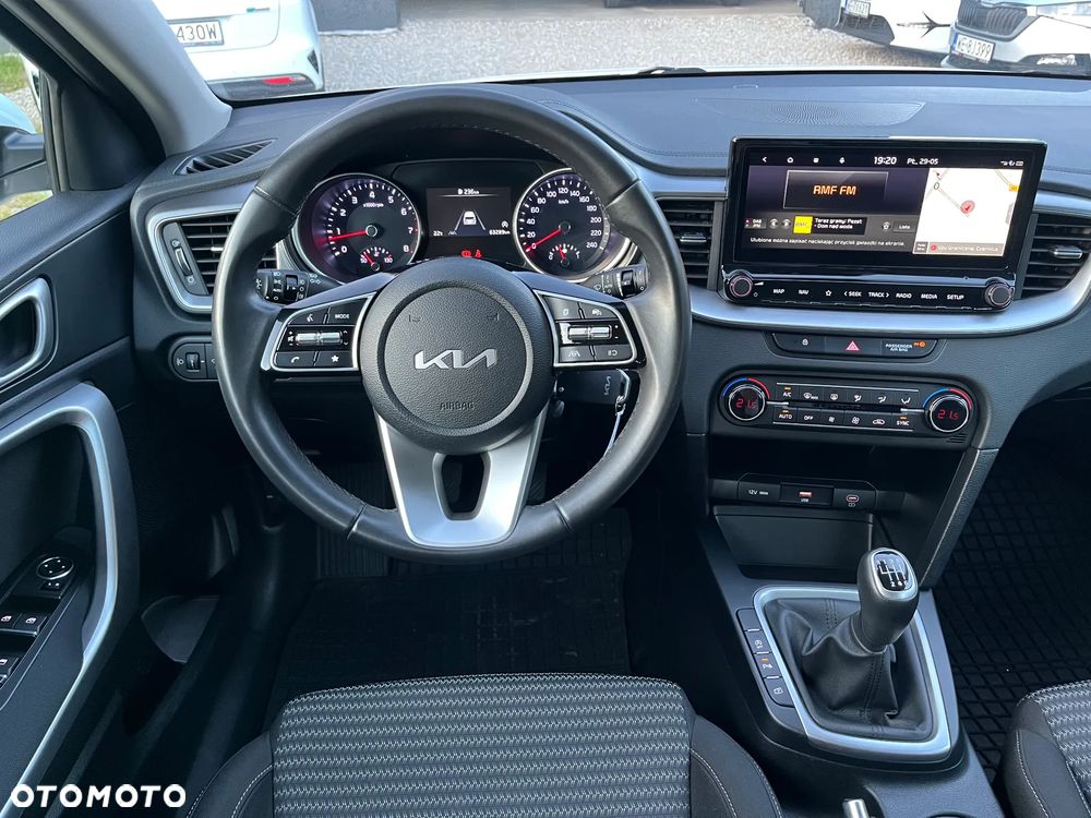 Kia Ceed 1.5 T-GDI M - 8