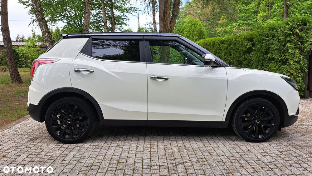 SsangYong/KGM Tivoli e-XDi 160 2WD Black+White - 10