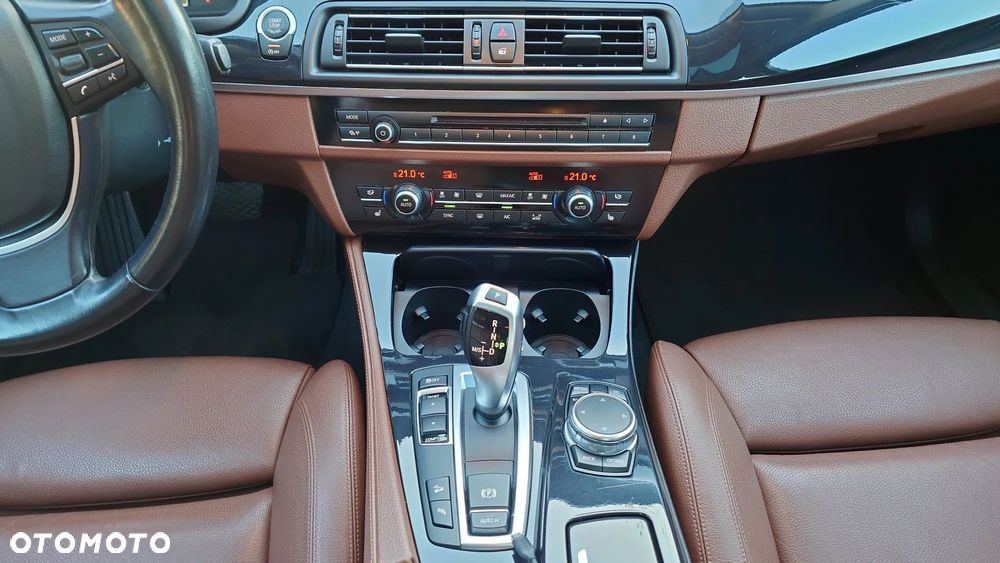 BMW Seria 5 530d xDrive - 17
