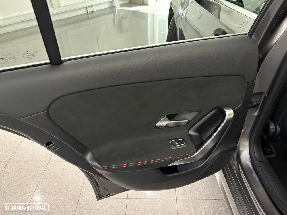 Mercedes-Benz A 250 Limousine - 25