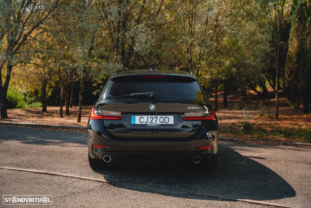 BMW 330 e Aut. - 24