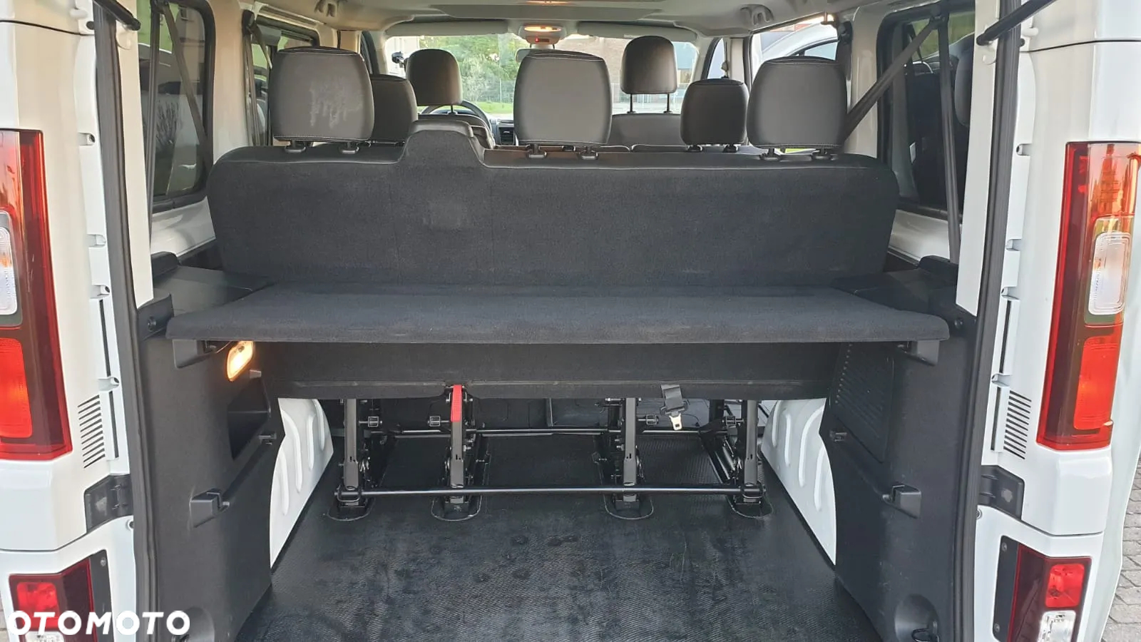 Renault Trafic Kombi 2.0 dCi L1 HD Pack Clim - 13