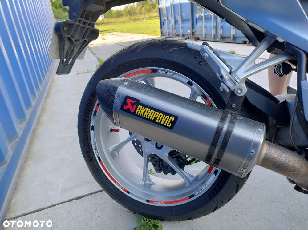 Honda VFR - 8