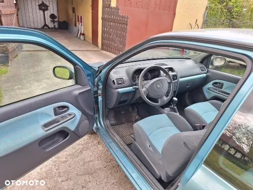 Renault Clio 1.2 16V 75 Collection - 6