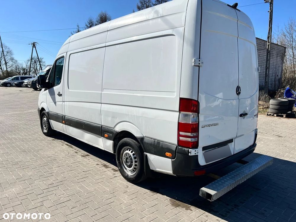 Mercedes-Benz Sprinter L2H2 - 4