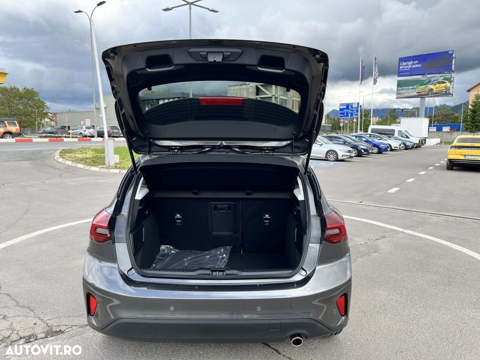 Ford Focus - 9