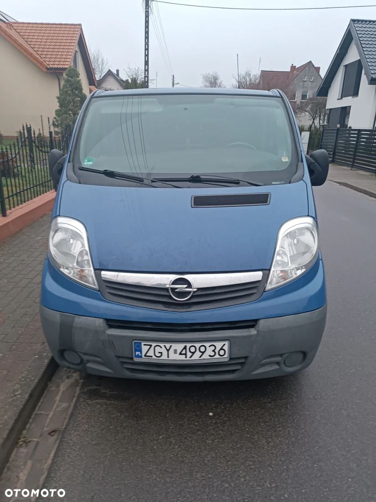 Opel Vivaro - 1