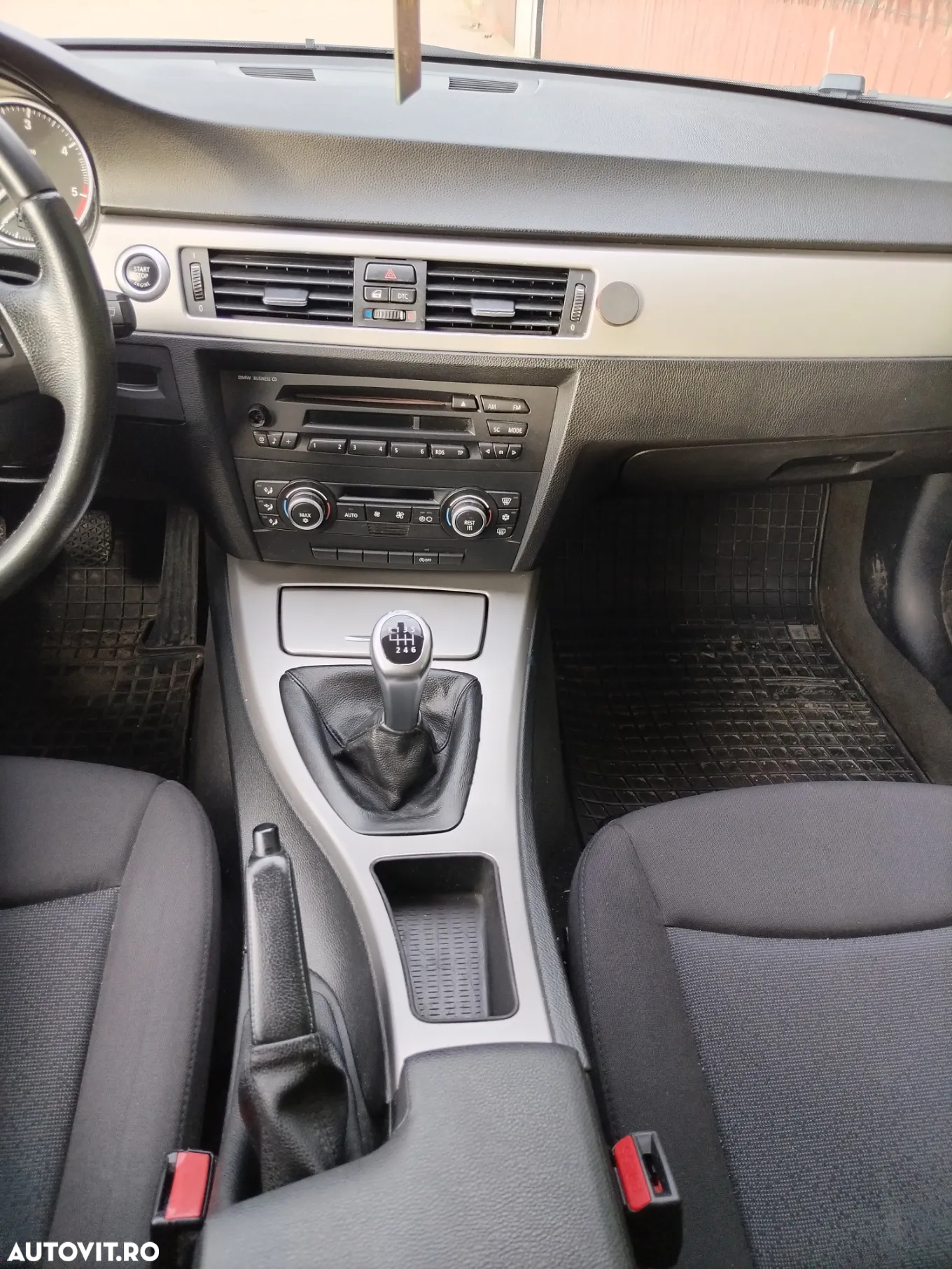 BMW Seria 3 318d Touring - 12