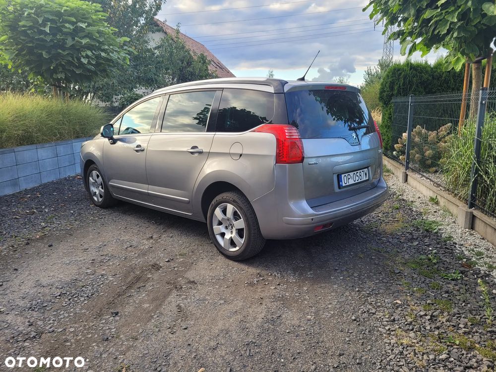 Peugeot 5008 2.0 BlueHDI Allure S&S - 9