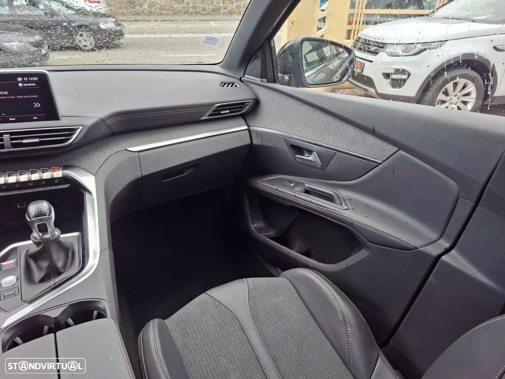 Peugeot 5008 1.2 PureTech GT Line - 26
