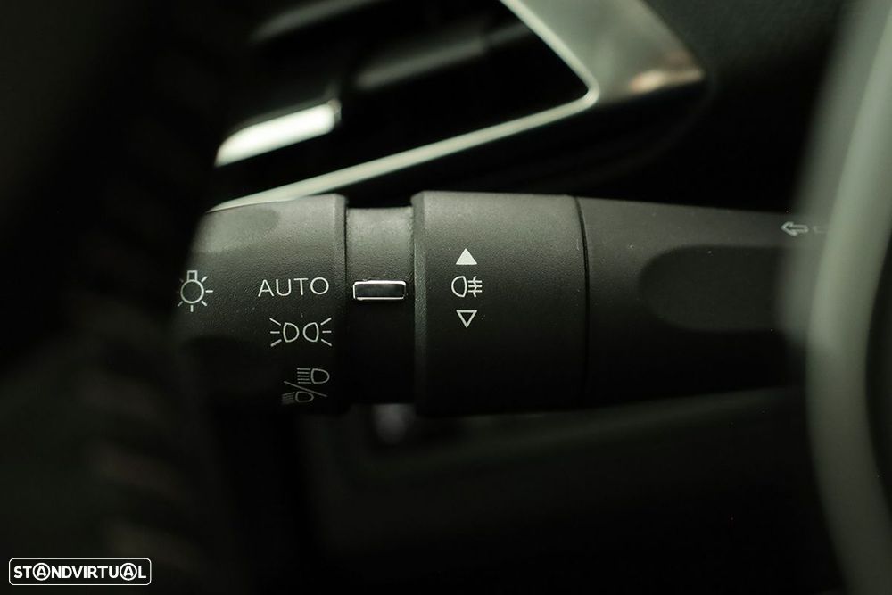 Peugeot 3008 1.2 PureTech Allure Pack - 17