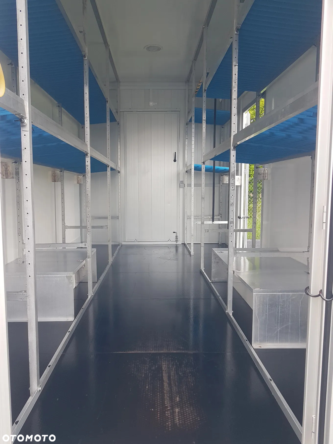 Iveco DAILY KONTENER NISKOPODŁOGOWY 4,43x2,23x2,42 SKLEP FOODTRUCK BAR KLIMA KONIOWÓZ KAMPER - 23