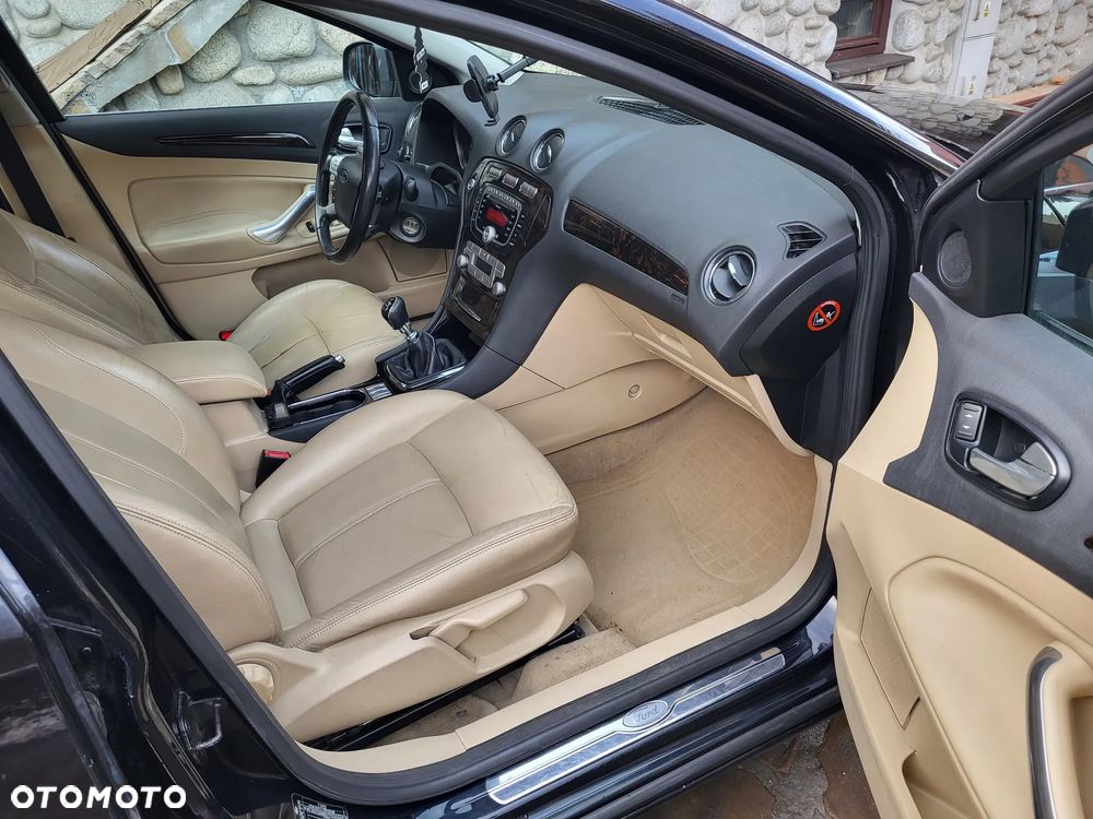 Ford Mondeo 2.0 TDCi Black Magic - 13
